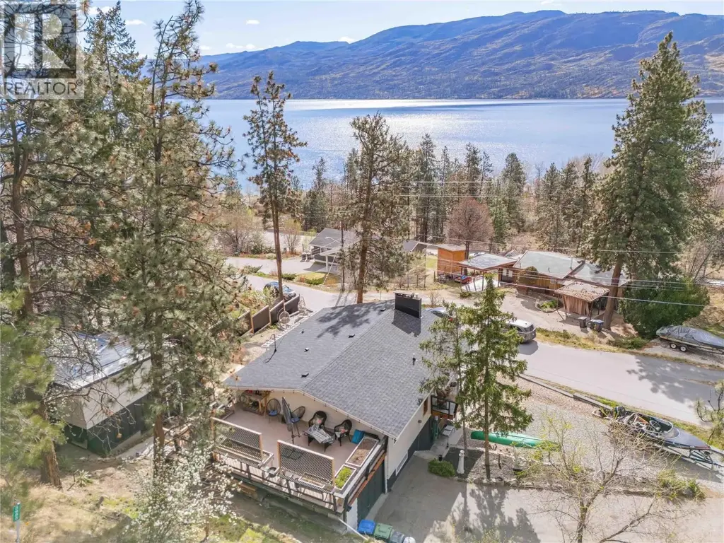 3991 Desert Pines Avenue, Peachland